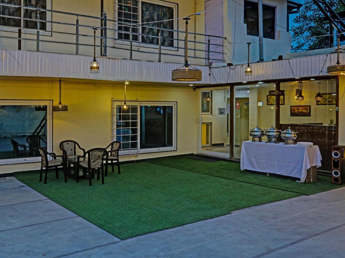 موسوري Hotel Woods View المظهر الخارجي الصورة