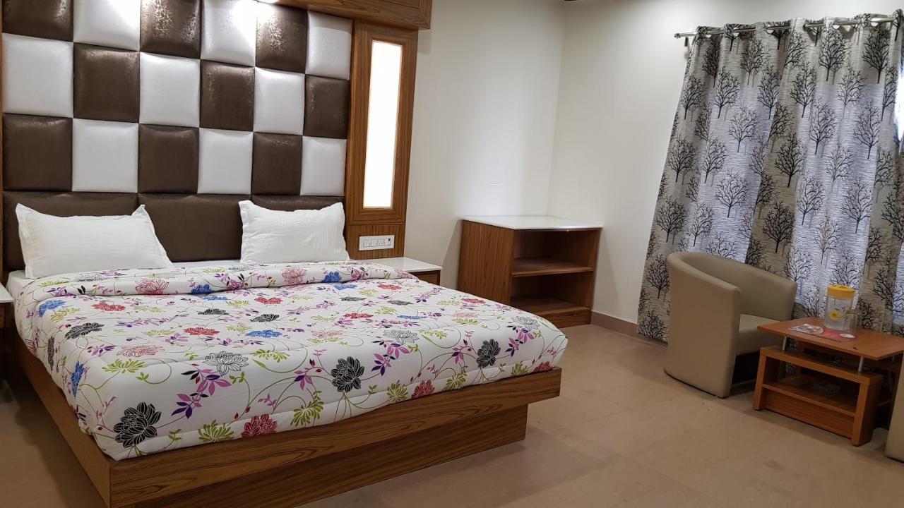 موسوري Hotel Woods View المظهر الخارجي الصورة